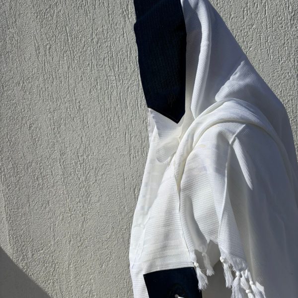 טלית מהודרת כחול קטיפה חריטת תיקון הכללי
